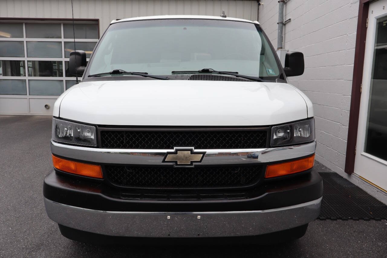 Used 2017 Chevrolet Express 3500 LT w/ LT Preferred Equipment Group RWD image 2