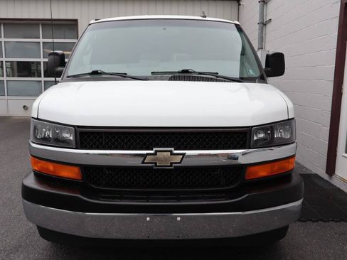 Used 2017 Chevrolet Express 3500 LT w/ LT Preferred Equipment Group RWD image 2