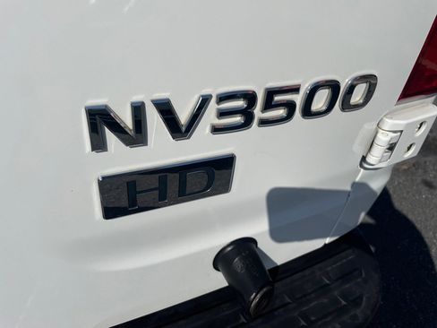 Used 2015 Nissan NV 3500 SV w/ Technology Package image 9