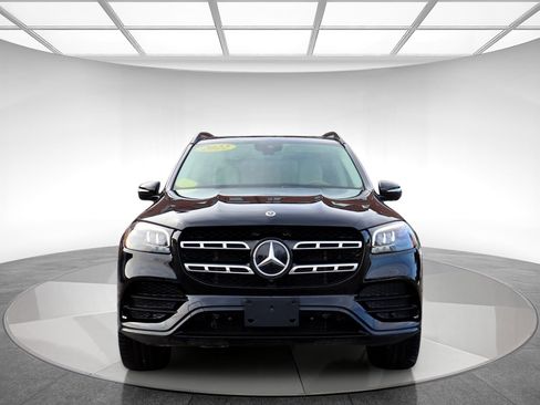 Used 2022 Mercedes-Benz GLS 450 4MATIC w/ AMG Line Exterior image 2