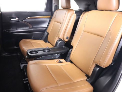 Used 2019 Toyota Highlander Limited AWD/4WD image 37