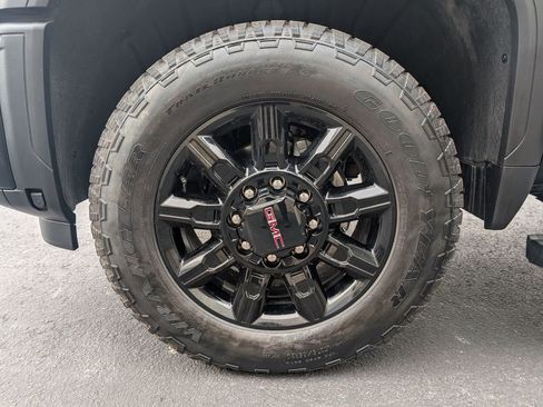 New 2026 GMC Sierra 2500 AT4 w/ AT4 Premium Plus Package image 7