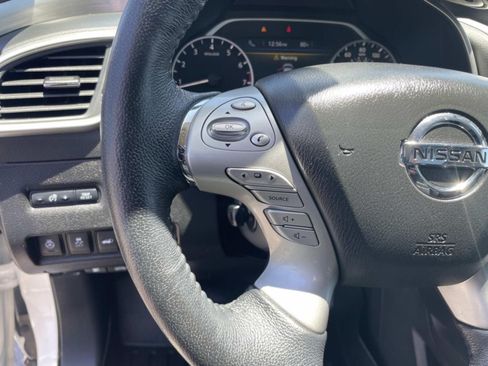 Used 2018 Nissan Murano Platinum w/ Cargo Package FWD image 25