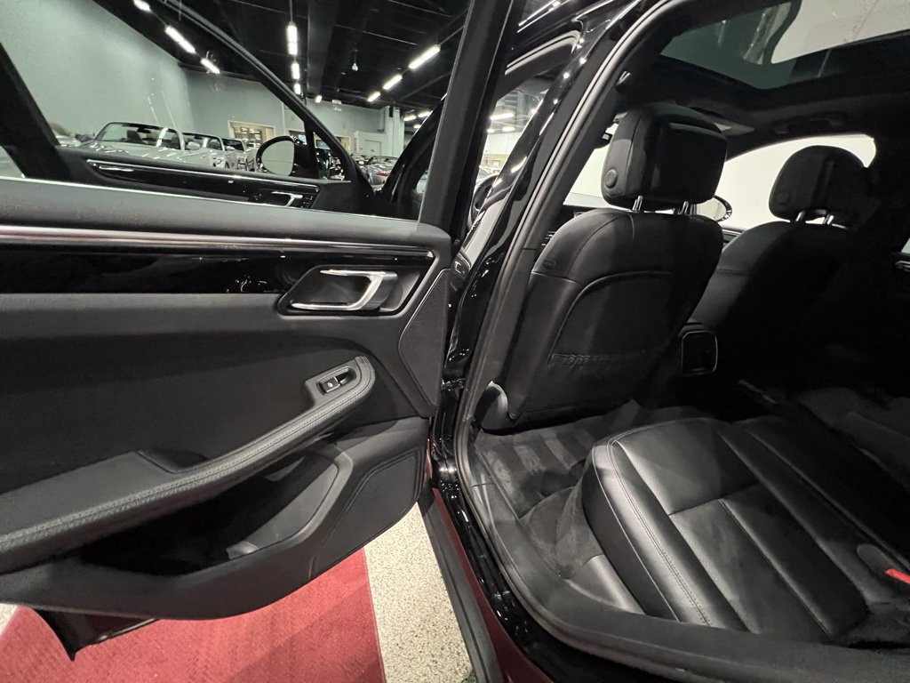 Used 2015 Porsche Macan S w/ Premium Package Plus AWD/4WD image 23