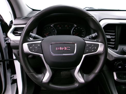 Certified 2022 GMC Acadia SLE w/ Driver Convenience Package image 6