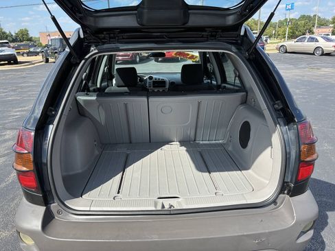 Used 2007 Pontiac Vibe w/ Sun And Sound Package FWD image 19