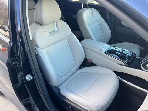 Used 2022 Hyundai Tucson Limited image 15