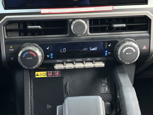 New 2026 Toyota 4Runner TRD Off-Road Premium AWD/4WD image 18