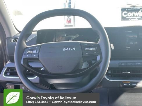 Used 2025 Kia K4 LX image 22