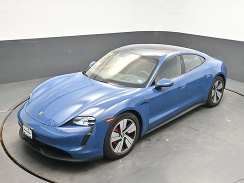 Used 2022 Porsche Taycan 4S image 30