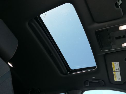 Used 2025 Honda CR-V Sport image 29