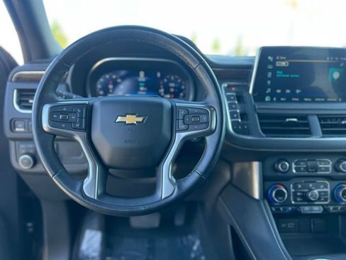 Used 2023 Chevrolet Suburban Premier image 13