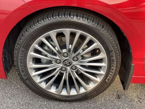 Used 2021 Toyota Avalon Limited w/ Advanced Safety Package FWD image 11
