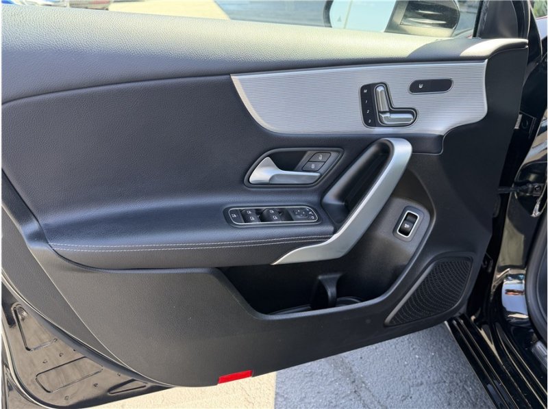 Used 2020 Mercedes-Benz A 220 image 12