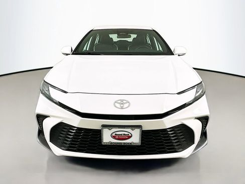Certified 2025 Toyota Camry SE image 2