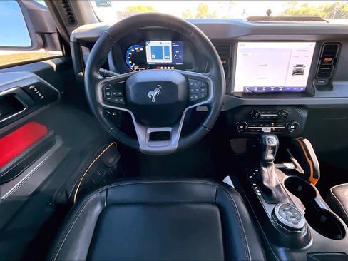 Used 2023 Ford Bronco Badlands w/ Sasquatch Package image 5