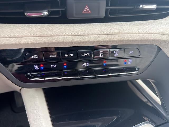 Used 2021 Buick Envision Avenir AWD/4WD image 29