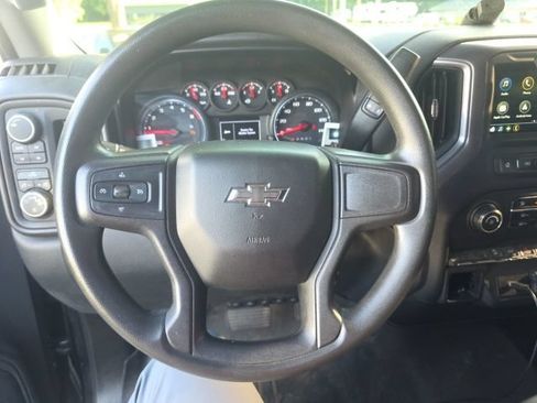 Used 2019 Chevrolet Silverado 1500 Custom Trail Boss w/ Custom Convenience Package AWD/4WD image 10