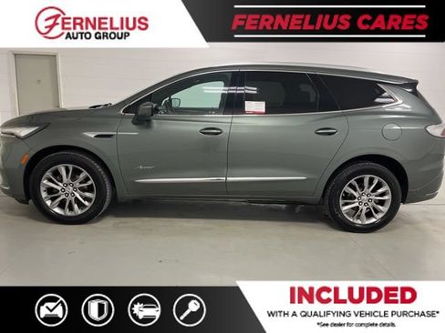 Used 2023 Buick Enclave Avenir w/ Avenir Technology Package AWD/4WD image 4