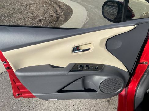 Used 2017 Toyota Prius Four w/ Protection Package image 21