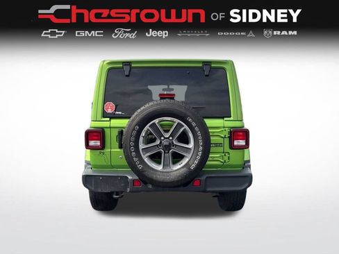 Used 2019 Jeep Wrangler Unlimited Sahara w/ Uconnect 4C Nav & Sound Group AWD/4WD image 4