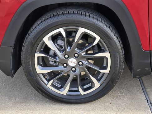 Used 2023 GMC Terrain SLT w/ Infotainment Package II image 11