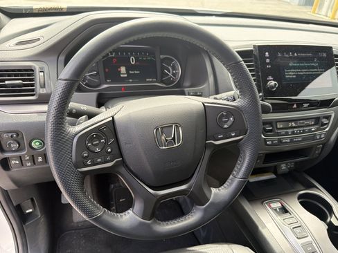 Used 2023 Honda Passport EX-L image 17
