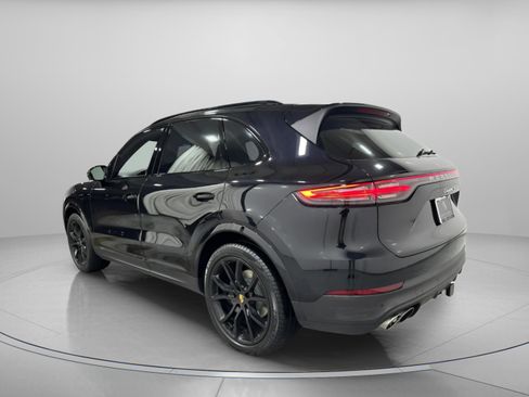 Used 2021 Porsche Cayenne S image 3