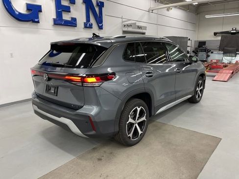 New 2026 Volkswagen Tiguan SE image 4