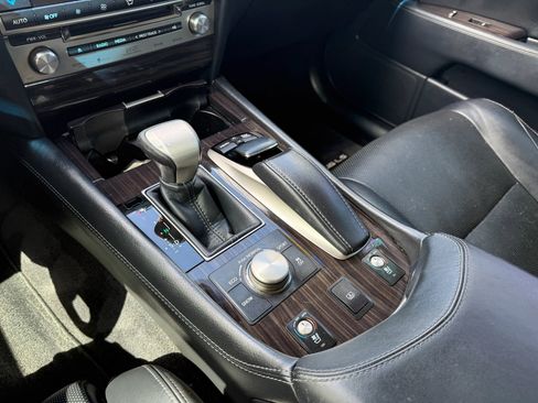 Used 2014 Lexus LS 460 w/ Comfort Package RWD image 30
