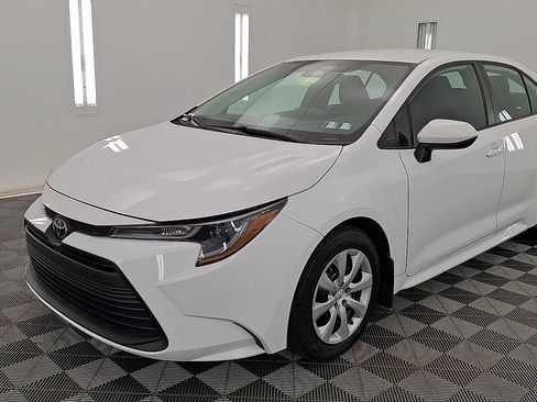 Certified 2023 Toyota Corolla LE FWD image 8