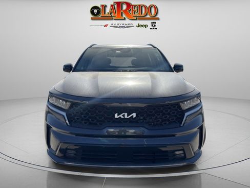 Used 2022 Kia Sorento EX image 2