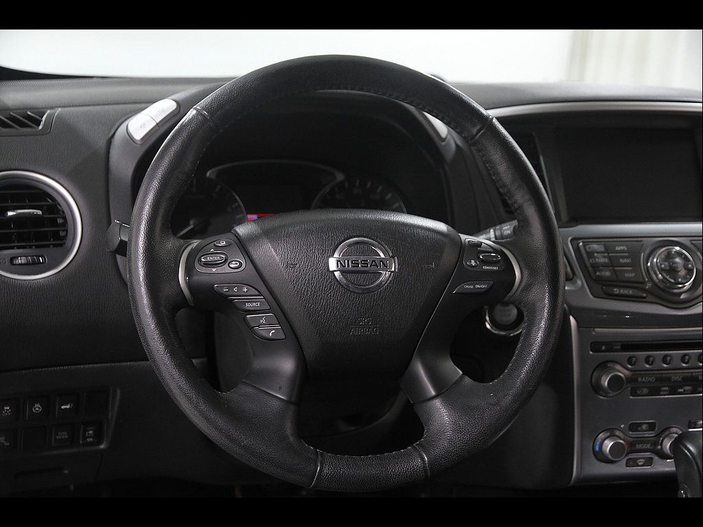 Used 2019 Nissan Pathfinder SL AWD/4WD image 7