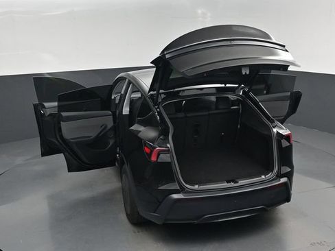Used 2026 Tesla Model Y 2WD image 30