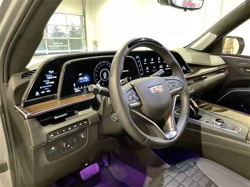 Certified 2024 Cadillac Escalade ESV Premium Luxury Platinum image 16