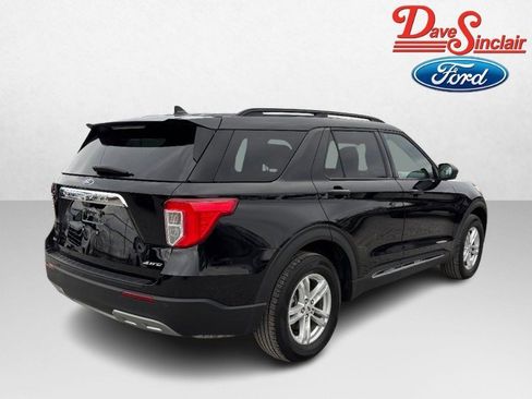 Used 2023 Ford Explorer XLT w/ Equipment Group 202A AWD/4WD image 7