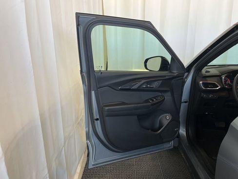 Used 2023 Chevrolet TrailBlazer RS w/ Sun and Liftgate Package AWD/4WD image 18