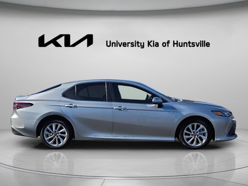 Used 2024 Toyota Camry LE image 8