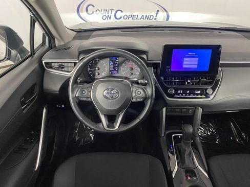 Certified 2023 Toyota Corolla Cross LE image 17