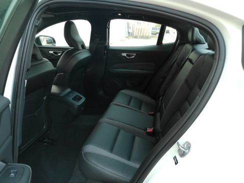 Used 2024 Volvo S60 B5 Plus w/ Climate Package FWD image 20
