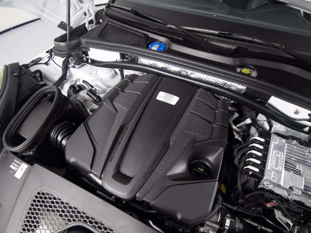 Certified 2026 Porsche Macan S AWD/4WD image 49