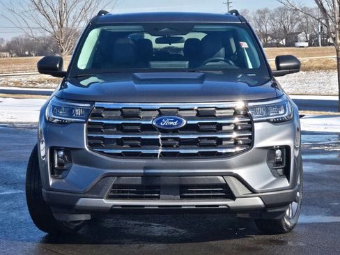 New 2026 Ford Explorer Active w/ Active Comfort Package image 2