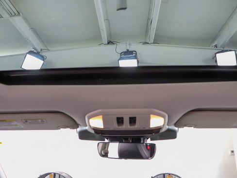 Used 2023 Subaru Ascent Limited w/ Technology Package image 21