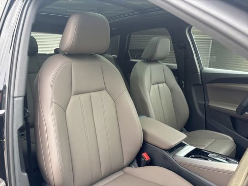Certified 2025 Audi Q5 Premium w/ Convenience Package AWD/4WD image 16