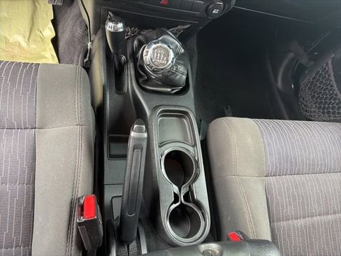 Used 2012 Jeep Wrangler Unlimited Sport AWD/4WD image 11