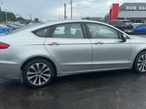 Used 2020 Ford Fusion SE AWD/4WD image 7