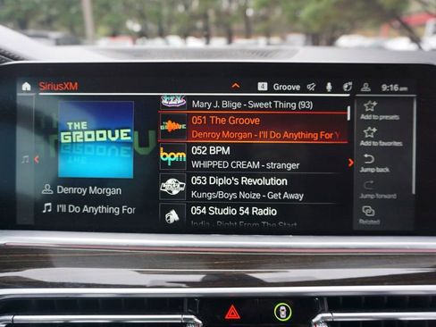 Used 2023 BMW X5 xDrive40i w/ Premium Package image 11