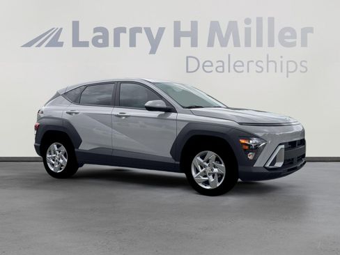 New 2026 Hyundai Kona SE image 10