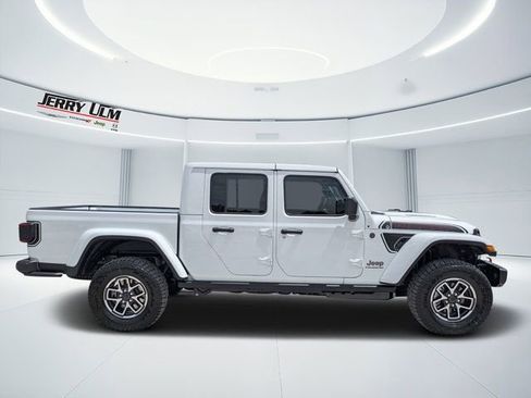 New 2026 Jeep Gladiator Rubicon AWD/4WD image 2