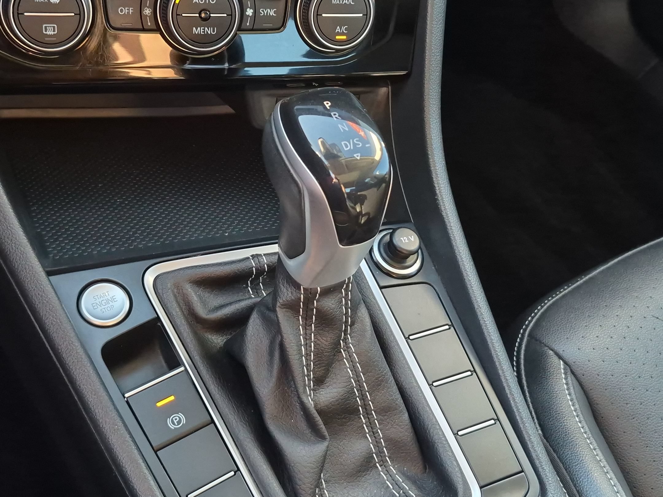 Used 2022 Volkswagen Jetta SE FWD image 20